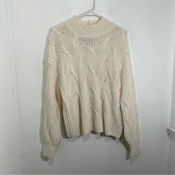 American Eagle Cream Oversized Cable Knit Pullover Sweater Medium - Picture 1 of 6